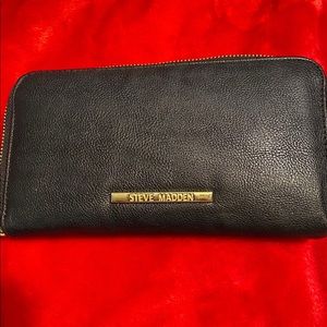 Gently used Steve Madden wallet